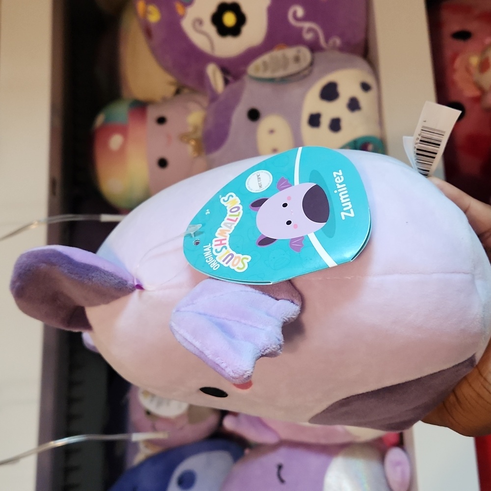 Squishmallow HTF Zumirez Vampire Bat 8” Exclusive - Picture 2 of 3
